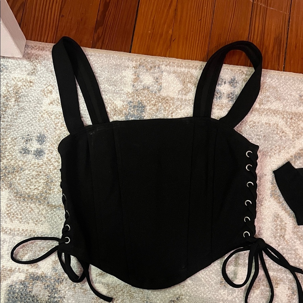 SHEIN Black Lace-Up Crop Top